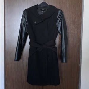 H&M Coat with belt and faux leather sleeves